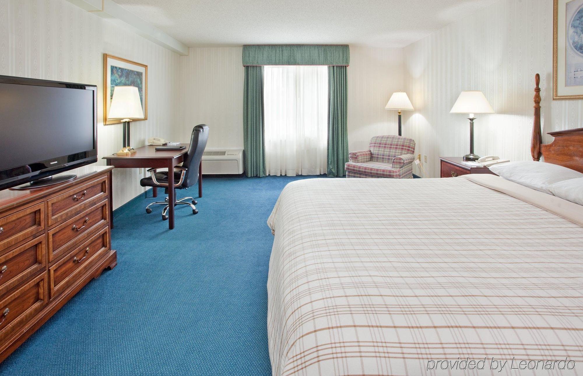 Millennium Durham Hotel Room photo